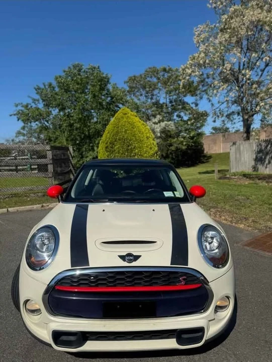 2014 Mini Mini 3rd Gen - Image 2 of 12