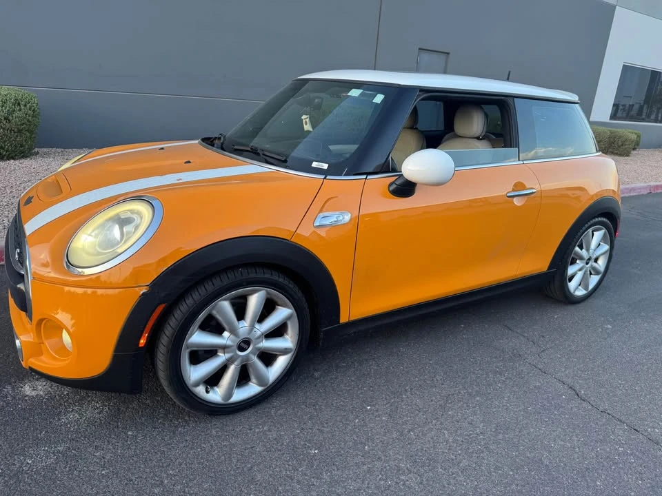2014 Mini Mini 3rd Gen - Image 3 of 11