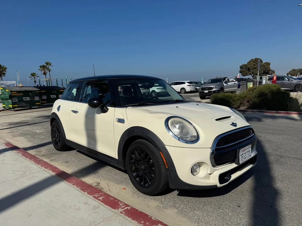2014 Mini Mini 3rd Gen - Image 2 of 14
