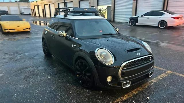 2014 MINI Cooper S Hatchback 2 DR 2.0