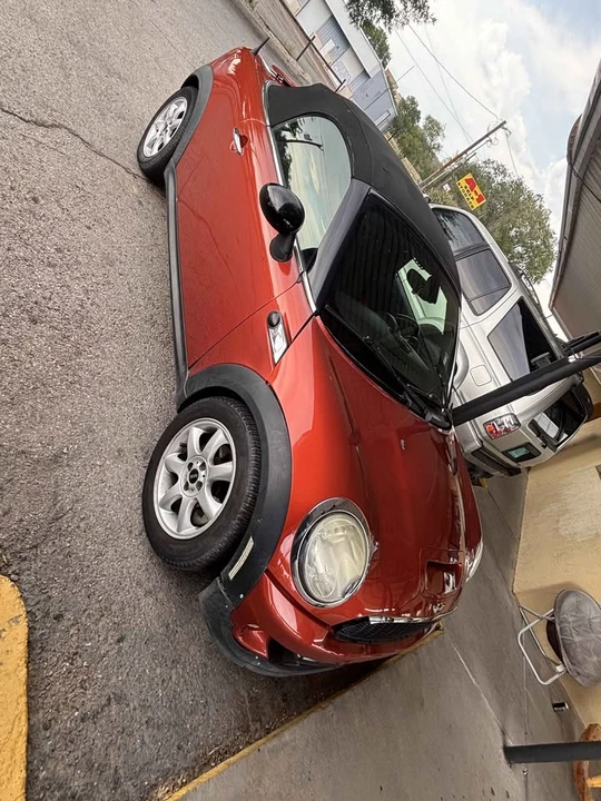 2014 Mini Mini 2nd Gen - Image 2 of 8