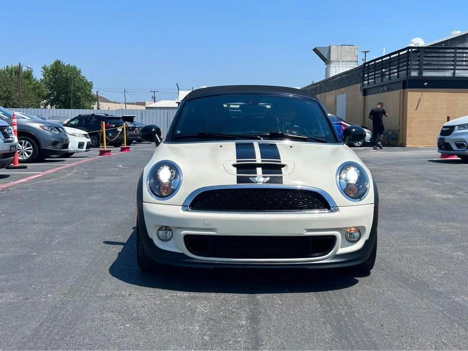 2014 Mini Coupe & Roadster - Image 16 of 18