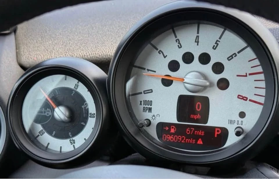 2014 Mini Coupe & Roadster - Image 11 of 12