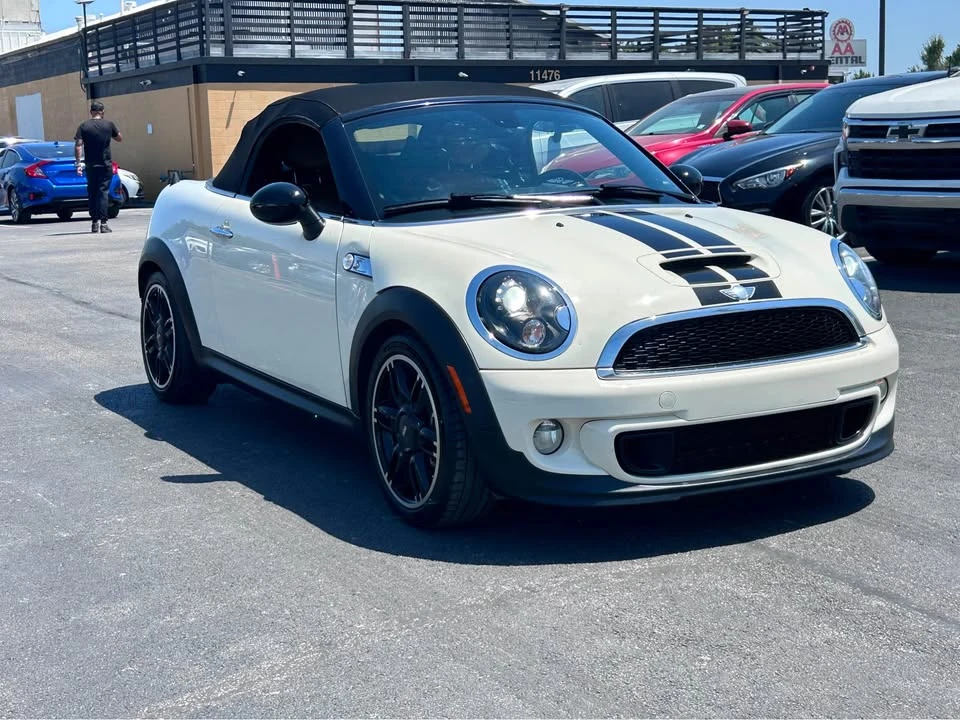 2014 Mini Coupe & Roadster - Image 17 of 18