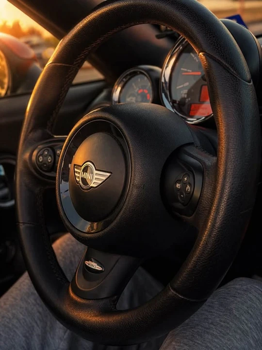 2014 Mini Coupe & Roadster - Image 5 of 7