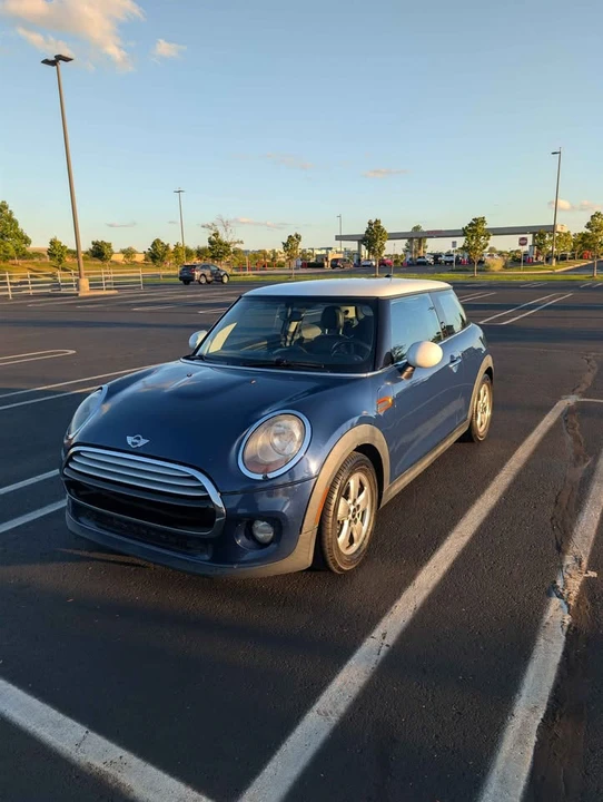 2014 Mini Mini 3rd Gen - Image 2 of 16