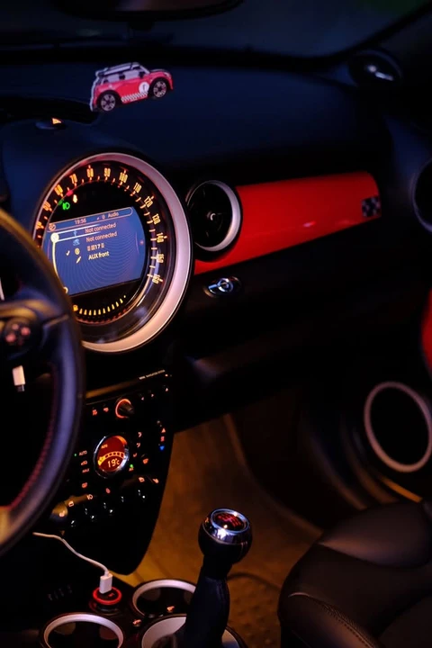 2014 Mini Coupe & Roadster - Image 18 of 18