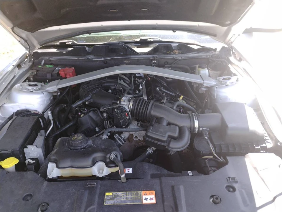 2014 Ford S197 Mustang - Image 8 of 20