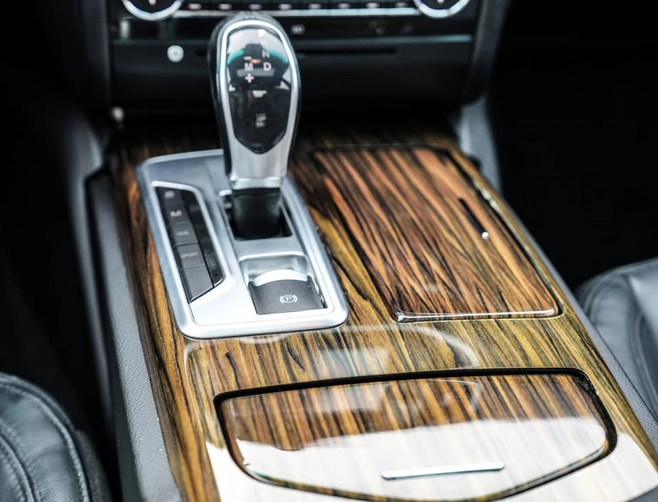 2014 Maserati Ghibli 3rd Gen - Image 15 of 19