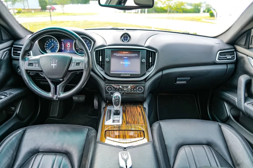 2014 Maserati Ghibli 3rd Gen - Image 10 of 19