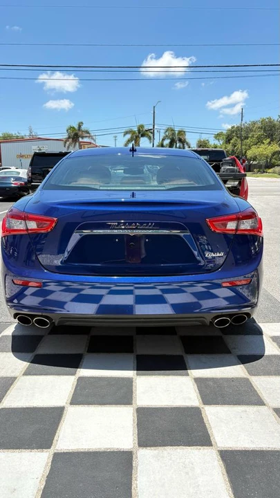 2014 Maserati Ghibli 3rd Gen - Image 25 of 31