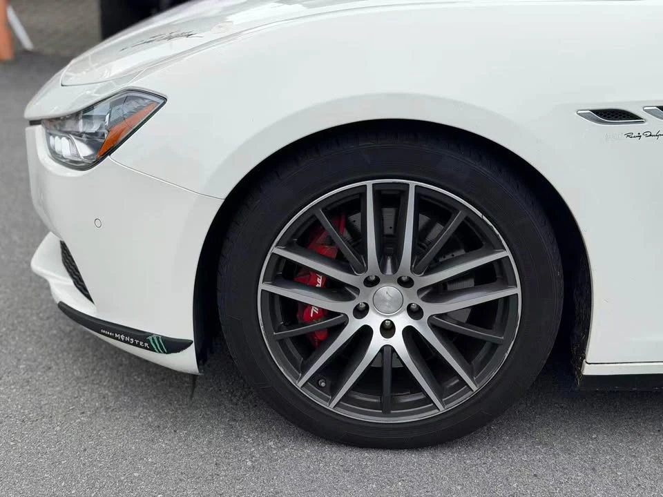 2014 Maserati Ghibli 3rd Gen - Image 7 of 19