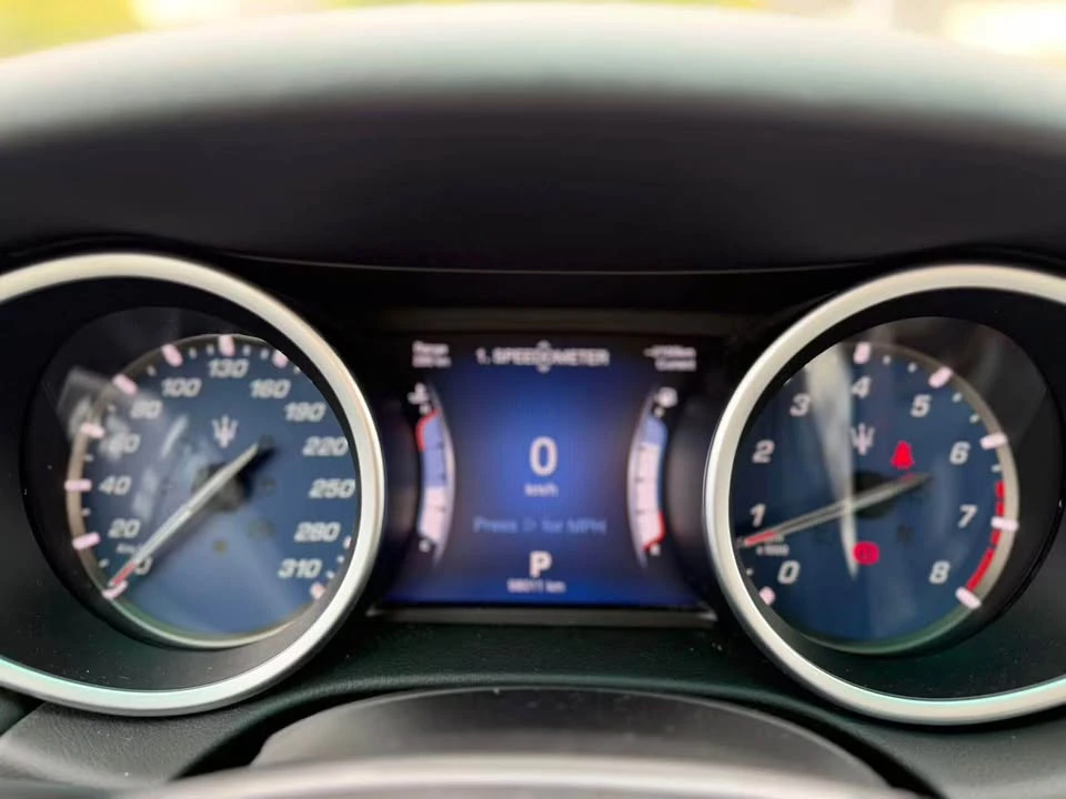 2014 Maserati Ghibli 3rd Gen - Image 15 of 19