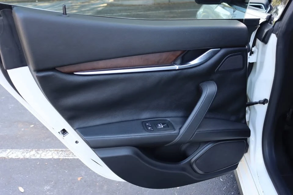 2014 Maserati Ghibli 3rd Gen - Image 11 of 20