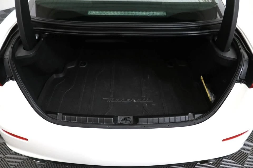 2014 Maserati Ghibli 3rd Gen - Image 19 of 20