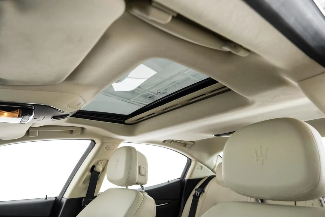 2014 Maserati Ghibli 3rd Gen - Image 23 of 31