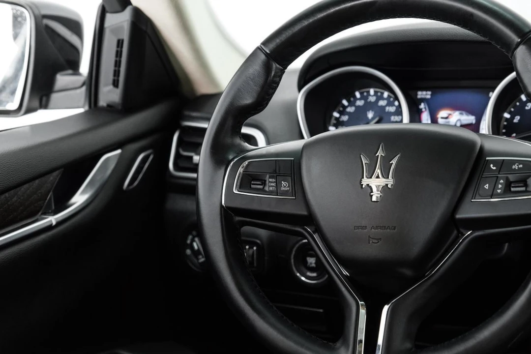 2014 Maserati Ghibli 3rd Gen - Image 16 of 31