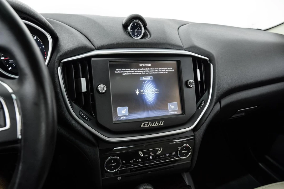 2014 Maserati Ghibli 3rd Gen - Image 26 of 31