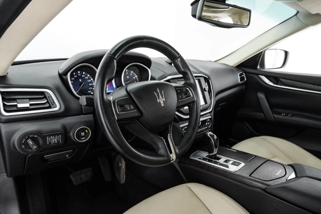2014 Maserati Ghibli 3rd Gen - Image 14 of 31