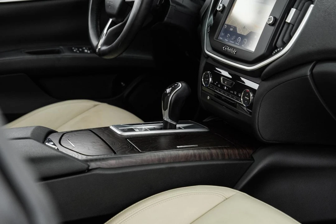 2014 Maserati Ghibli 3rd Gen - Image 24 of 31