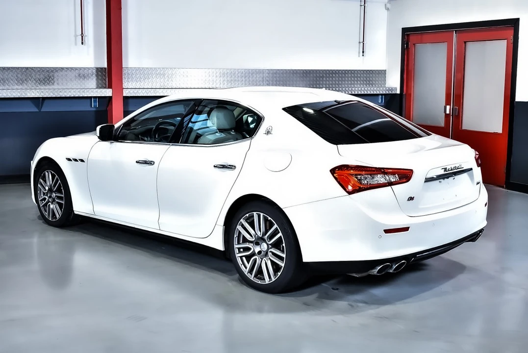 2014 Maserati Ghibli 3rd Gen - Image 17 of 30