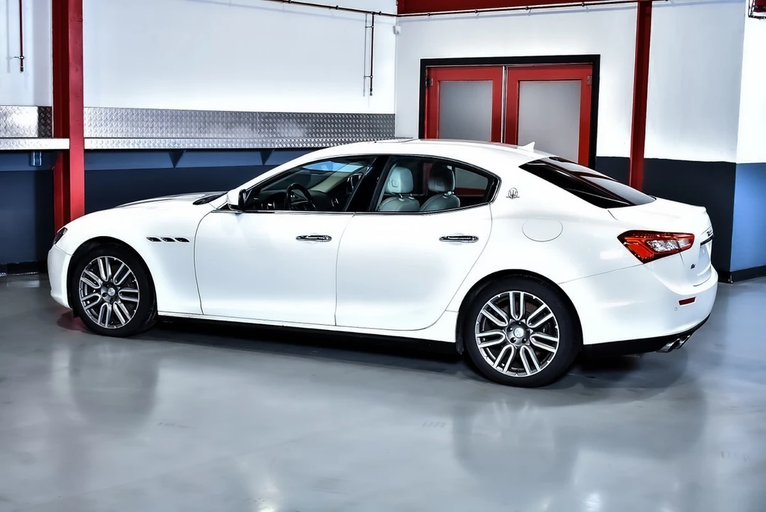 2014 Maserati Ghibli 3rd Gen - Image 19 of 30