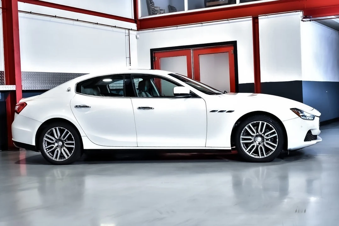 2014 Maserati Ghibli 3rd Gen - Image 9 of 30