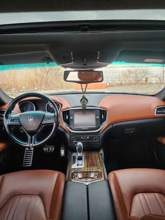 2014 Maserati Ghibli 3rd Gen - Image 15 of 18