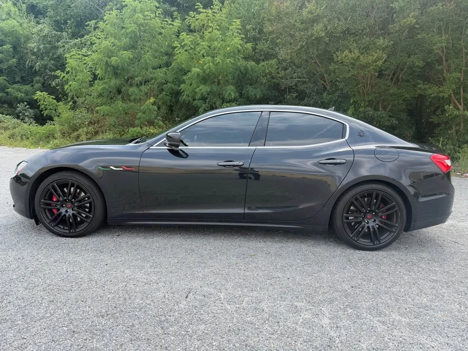 2014 Maserati Ghibli 3rd Gen - Image 2 of 13
