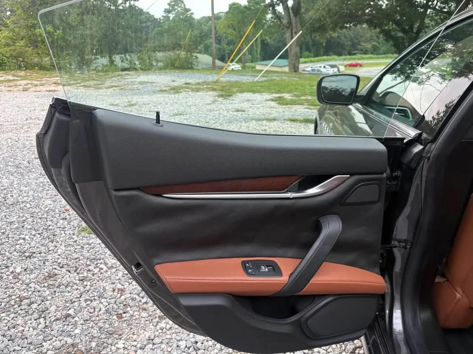 2014 Maserati Ghibli 3rd Gen - Image 7 of 20
