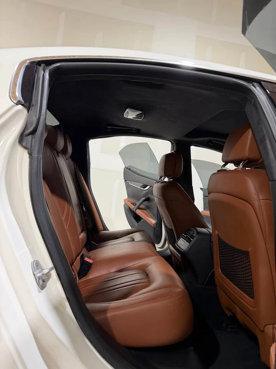 2014 Maserati Ghibli 3rd Gen - Image 16 of 19