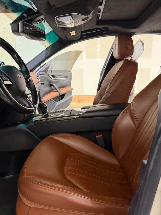 2014 Maserati Ghibli 3rd Gen - Image 11 of 19