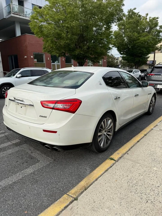 2014 Maserati Ghibli 3rd Gen - Image 8 of 11
