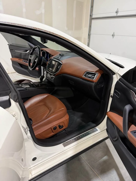 2014 Maserati Ghibli 3rd Gen - Image 15 of 19
