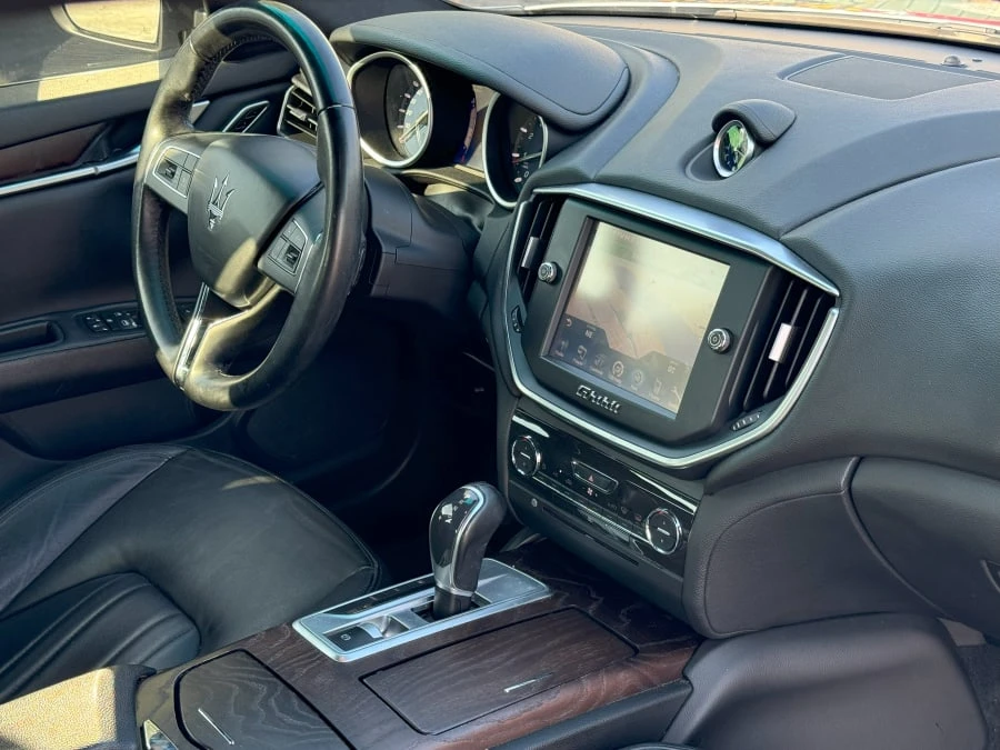 2014 Maserati Ghibli 3rd Gen - Image 17 of 23