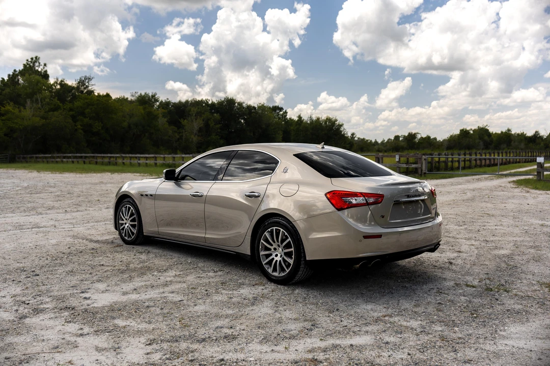 2014 Maserati Ghibli 3rd Gen - Image 16 of 31