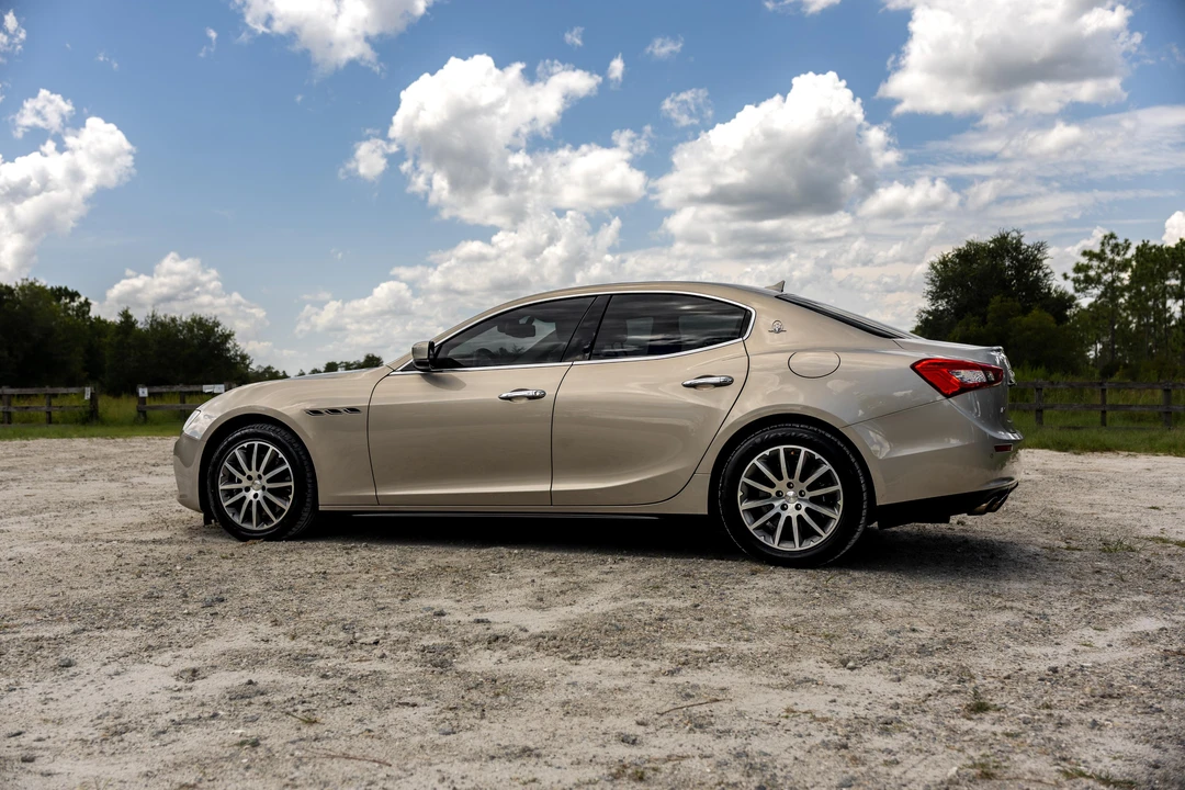 2014 Maserati Ghibli 3rd Gen - Image 13 of 31