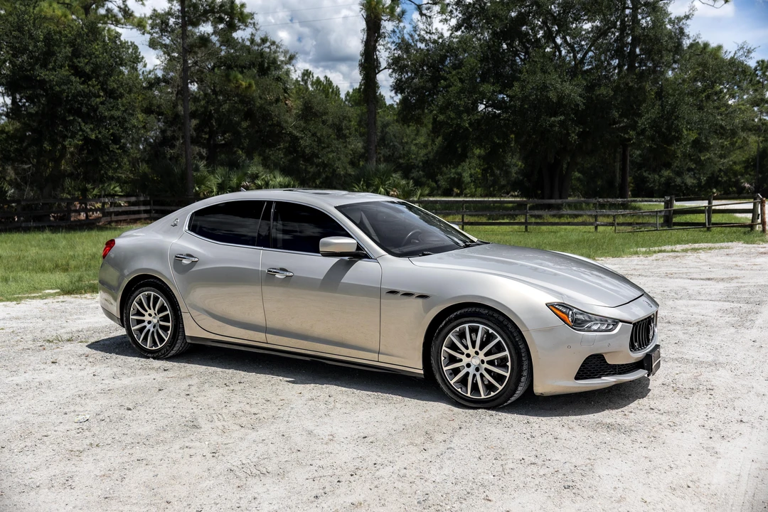 2014 Maserati Ghibli 3rd Gen - Image 27 of 31