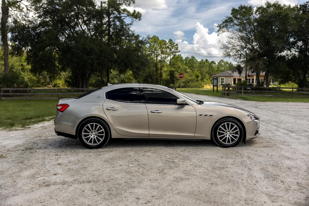 2014 Maserati Ghibli 3rd Gen - Image 26 of 31
