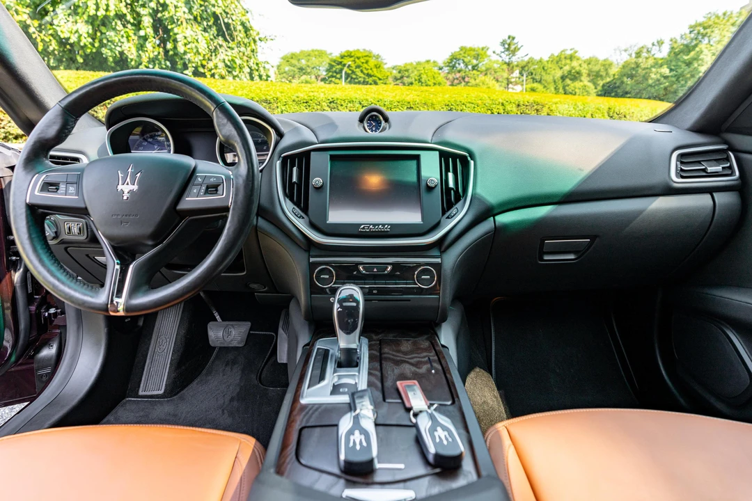 2014 Maserati Ghibli 3rd Gen - Image 26 of 31