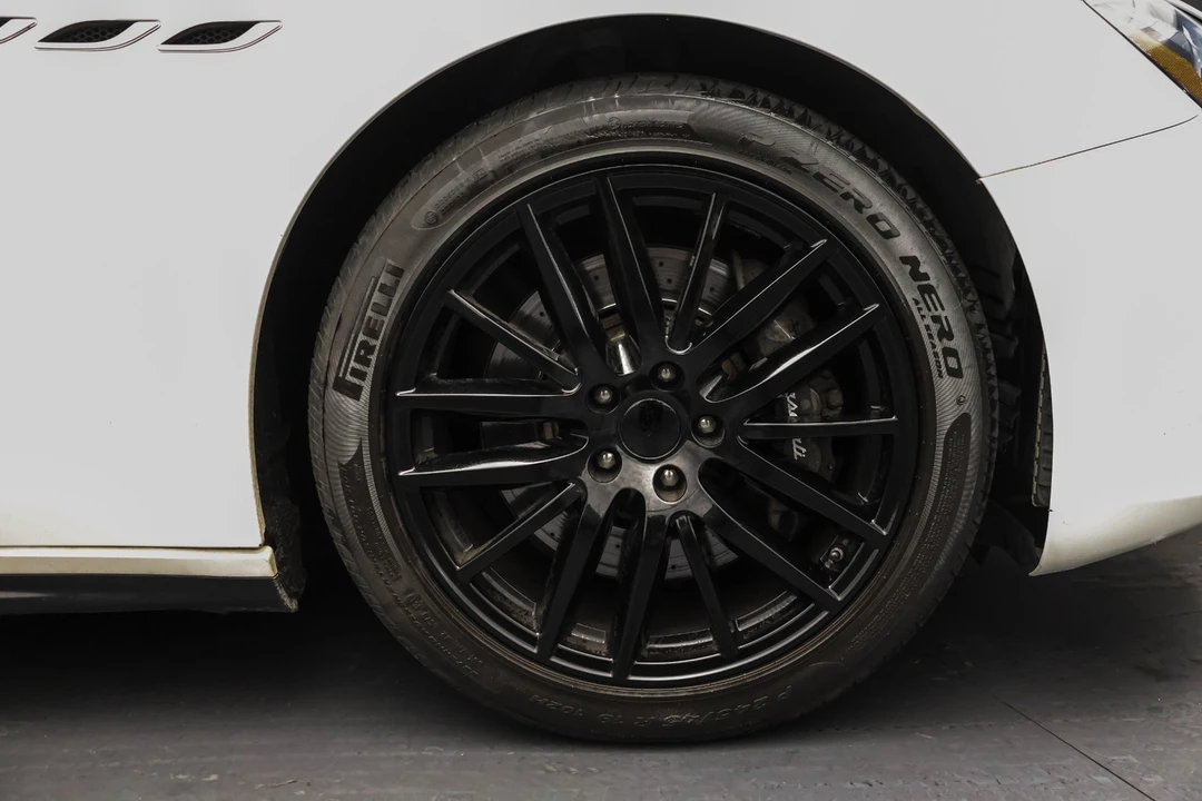 2014 Maserati Ghibli 3rd Gen - Image 25 of 30