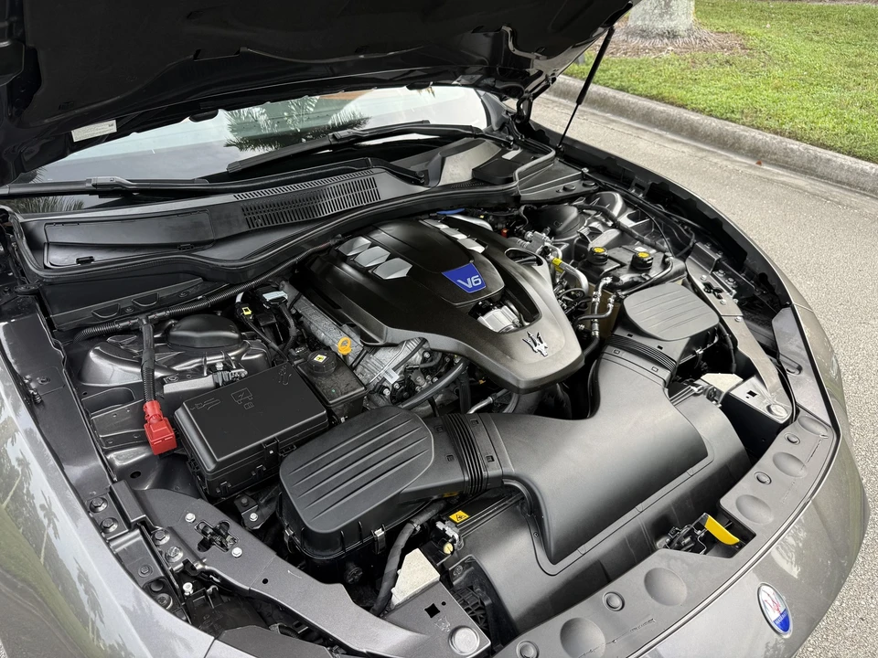 2014 Maserati Ghibli 3rd Gen - Image 23 of 31