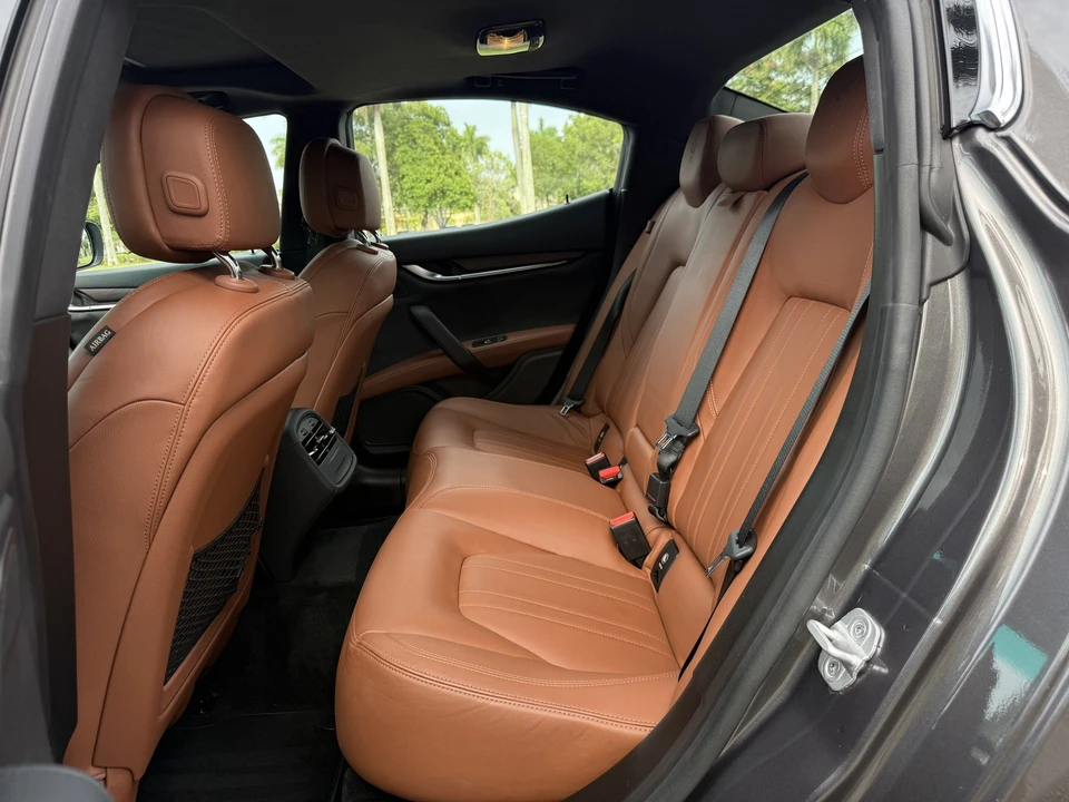 2014 Maserati Ghibli 3rd Gen - Image 19 of 31