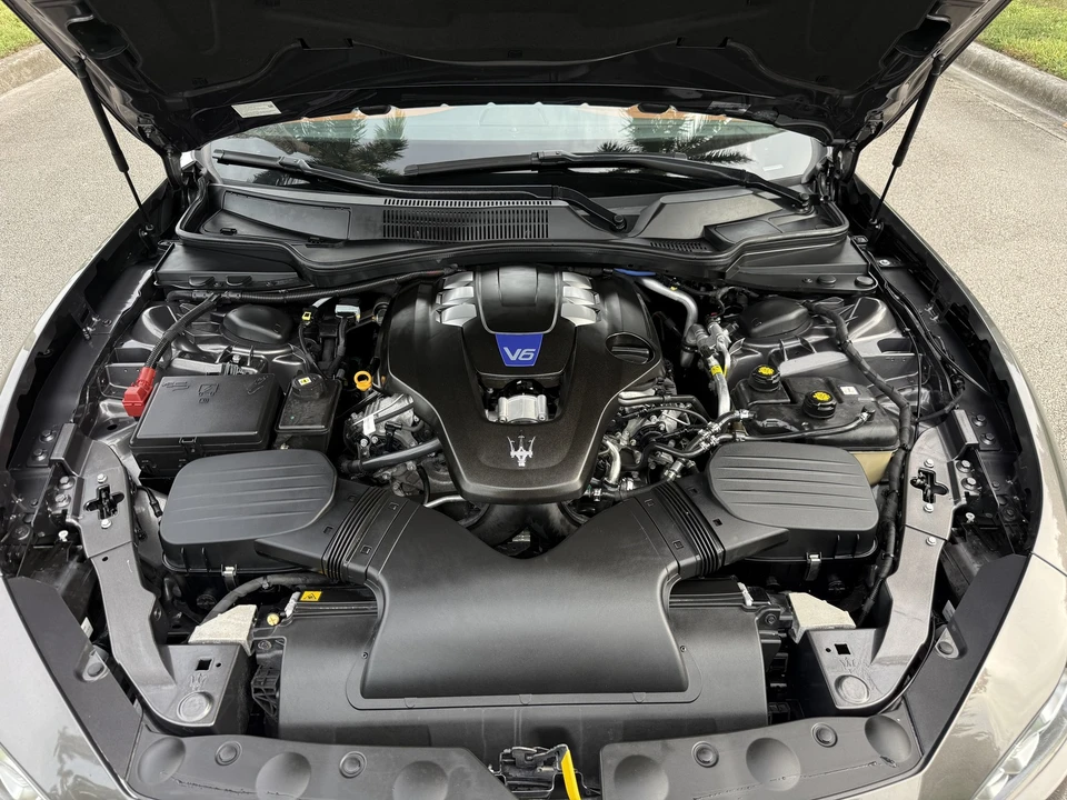 2014 Maserati Ghibli 3rd Gen - Image 22 of 31