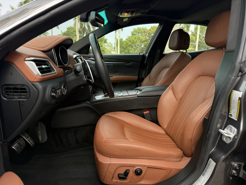 2014 Maserati Ghibli 3rd Gen - Image 15 of 31