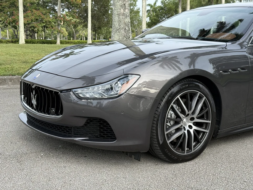 2014 Maserati Ghibli 3rd Gen - Image 29 of 31