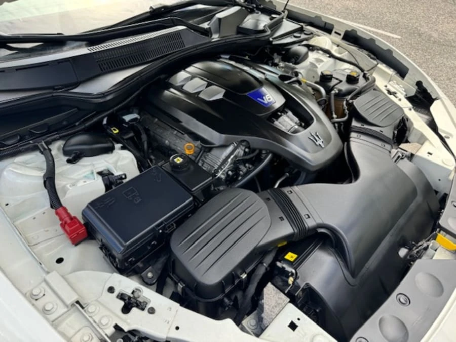 2014 Maserati Ghibli 3rd Gen - Image 13 of 26