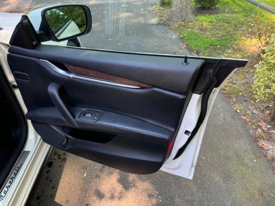 2014 Maserati Ghibli 3rd Gen - Image 21 of 27