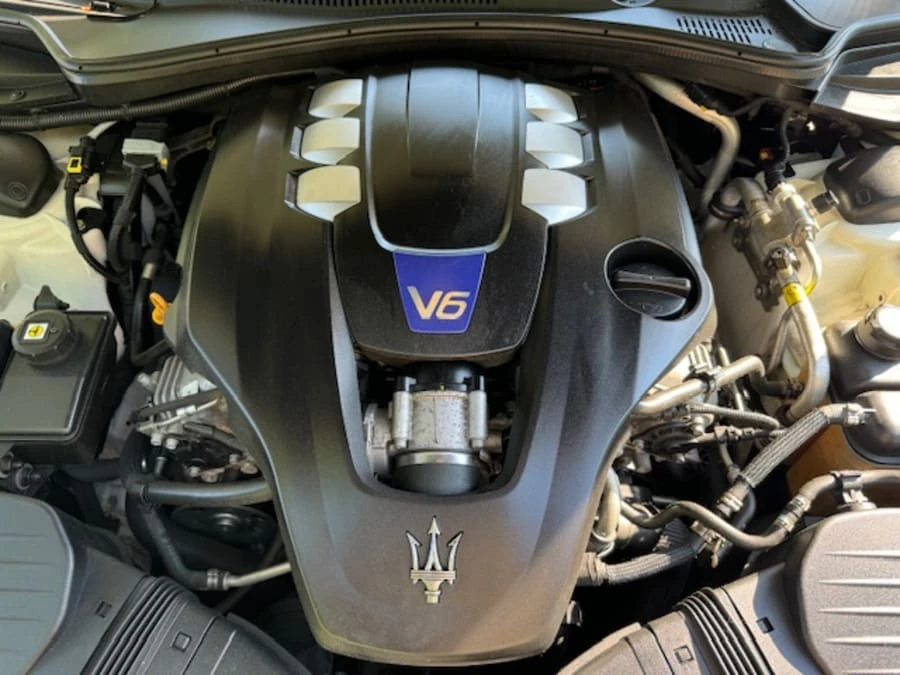 2014 Maserati Ghibli 3rd Gen - Image 26 of 27