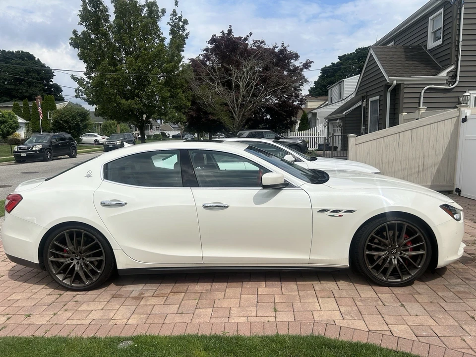 2014 Maserati Ghibli 3rd Gen - Image 10 of 16